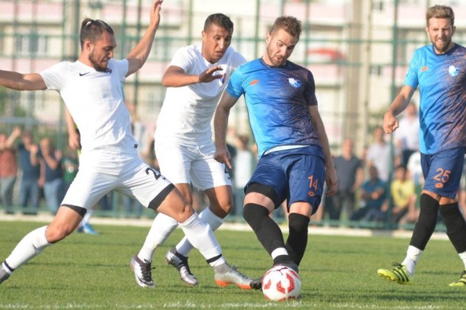 B.B. Erzurumspor, Karaca Birlikspor ile yaptığı özel karşılaşmayı 1-0 kazandı