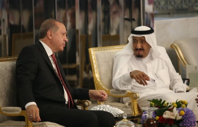 Cumhurbaşkanı Erdoğan, Suudi Arabistan Kralı Abdülaziz ile görüştü