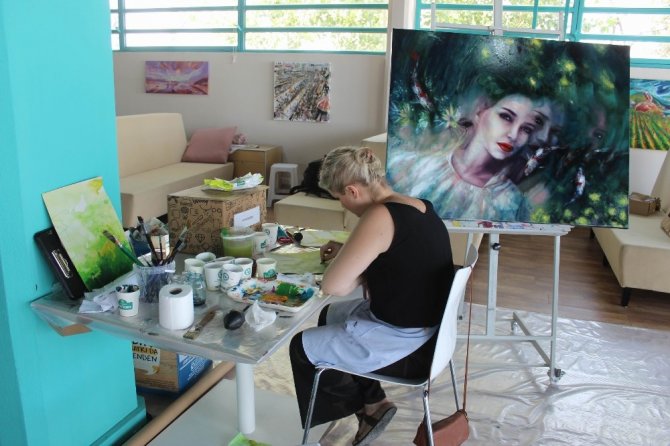 6 ülkeden 26 ressam hayallerini Tekirdağ’da tuvallere döküyor