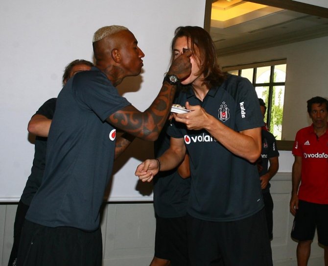 Atınç Nukan’ın doğum günü kutlandı