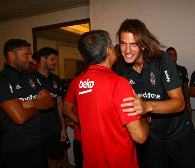 Atınç Nukan’ın doğum günü kutlandı