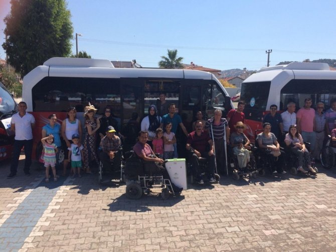Manisa Büyükşehir’den engellilere ulaşım desteği