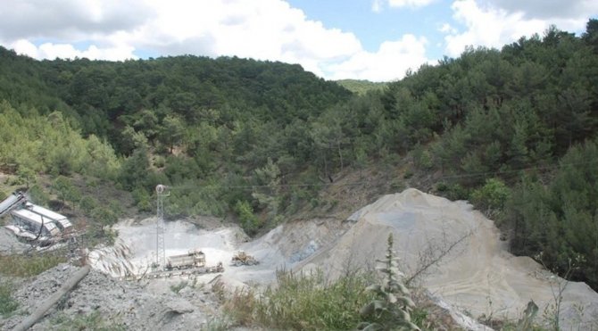 Kozak’ta taş ocaklarının çevreye zarar verdiği iddia edildi