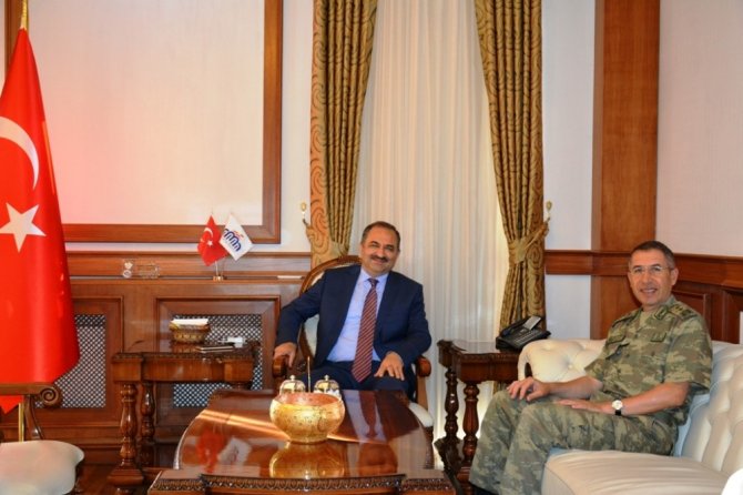 Tümgeneral Kocaoğlu Vali Kaban’ı makamında ziyaret etti