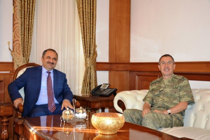Tümgeneral Kocaoğlu Vali Kaban’ı makamında ziyaret etti