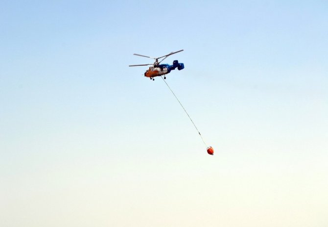 Tarihi Kozan Kalesi’nde orman yangını