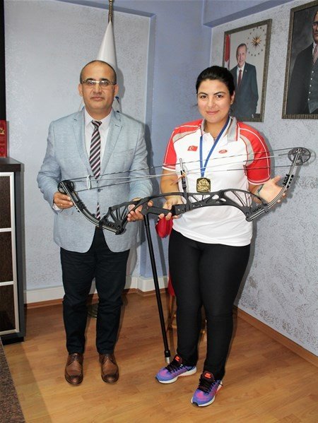 Mersinli genç okçu İstanbul’dan şampiyonlukla döndü