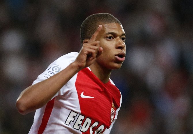 Real Madrid’den Mbappe için 180 milyon Euro