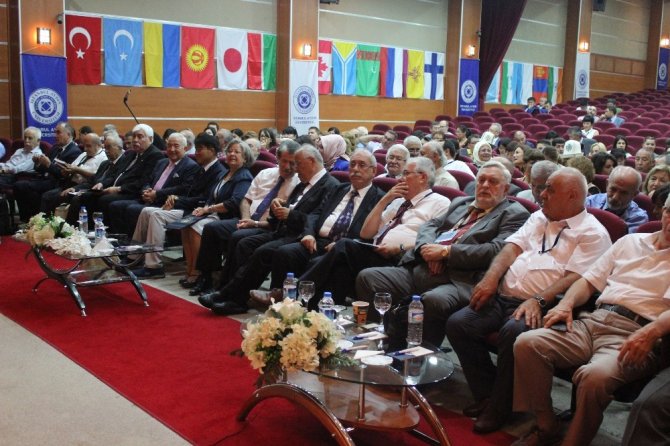 Türk Dünyası ‘Altay Toplulukları Sempozyumu’nda buluştu