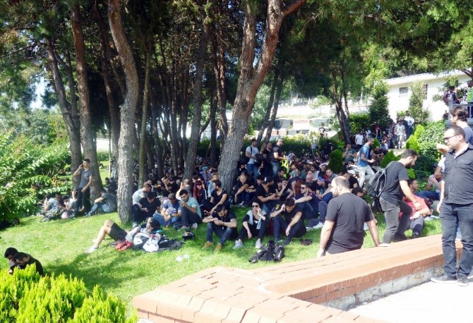 "Altın elbiseli adam" son yolculuğuna uğurlandı