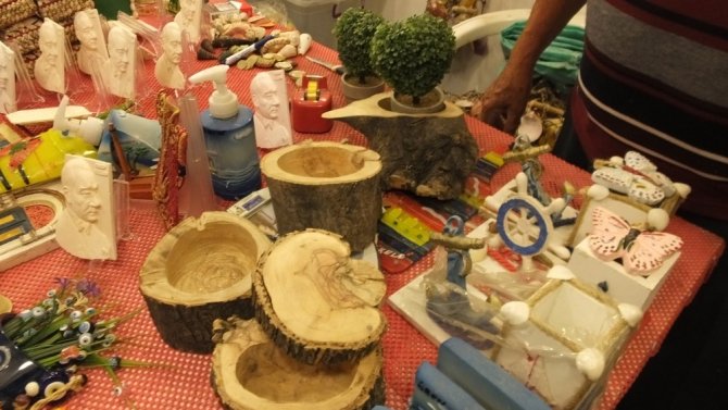 Burhaniye’de zeytin odunları hediyelik eşya oldu