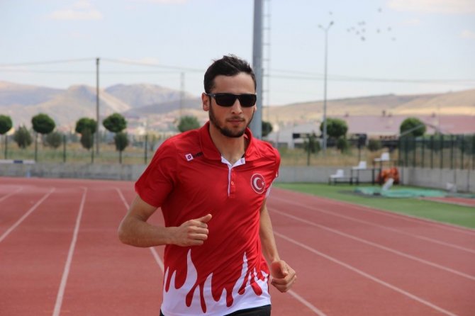 Sivaslı görme engelli milli sporcu, dünya üçüncüsü oldu