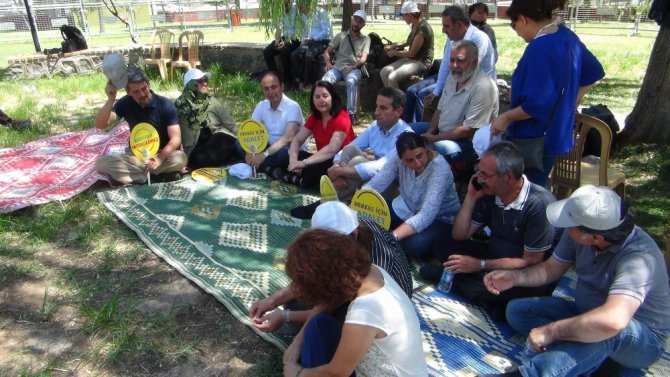 HDP Eş Genel Başkanı Kemalbay, Necmettin öğretmenin katledilmesini kınadı