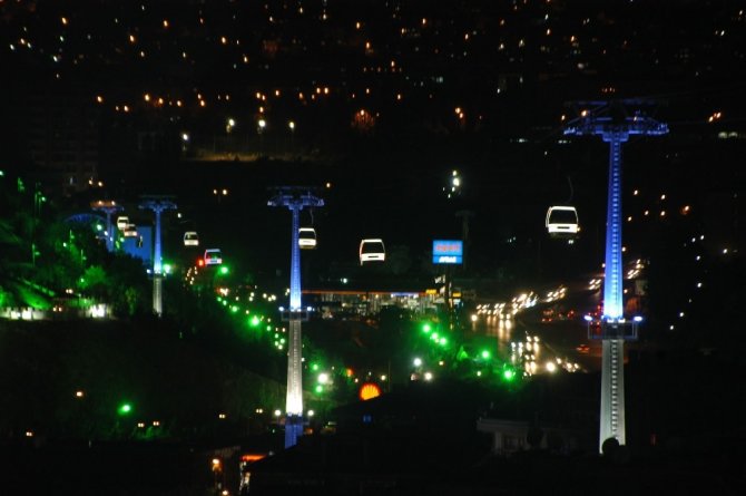 Ankara’yı kuşbakışı izlemek isteyenler, Keçiören’de teleferiğe biniyor