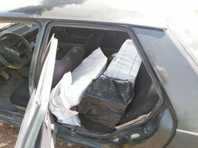 Otomobilden 2 bin 350 paket kaçak sigara ele geçirildi