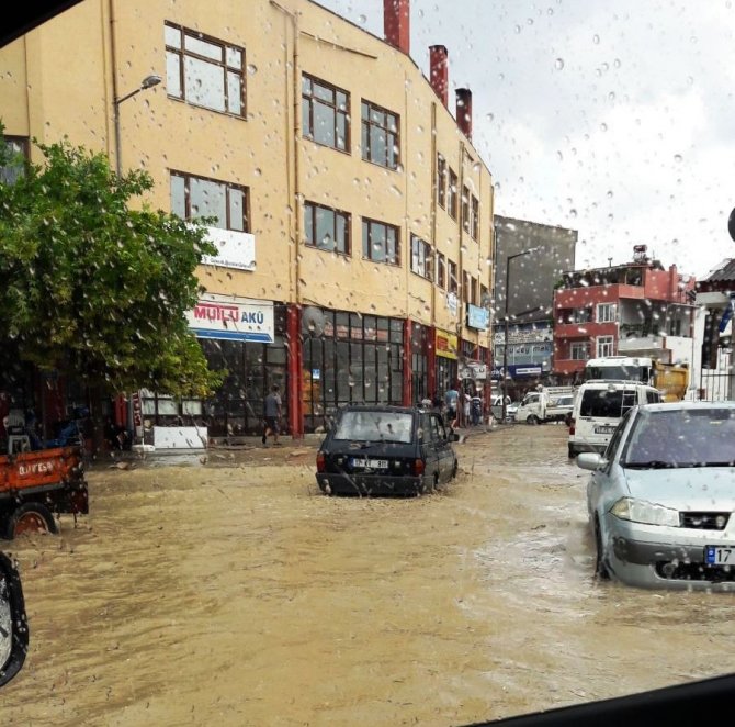 Çanakkale’de şiddetli yağış