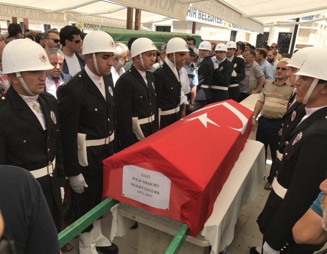 Gazi polis son yolculuğuna uğurlandı