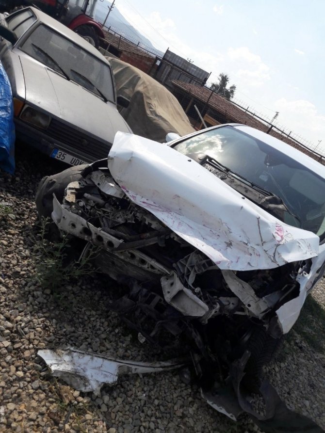 Alaşehir’de trafik kazası: 1 ölü, 4 yaralı