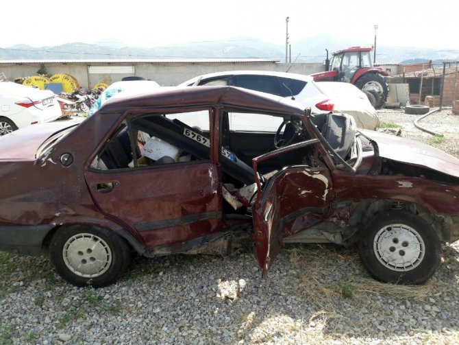 Alaşehir’de trafik kazası: 1 ölü, 4 yaralı