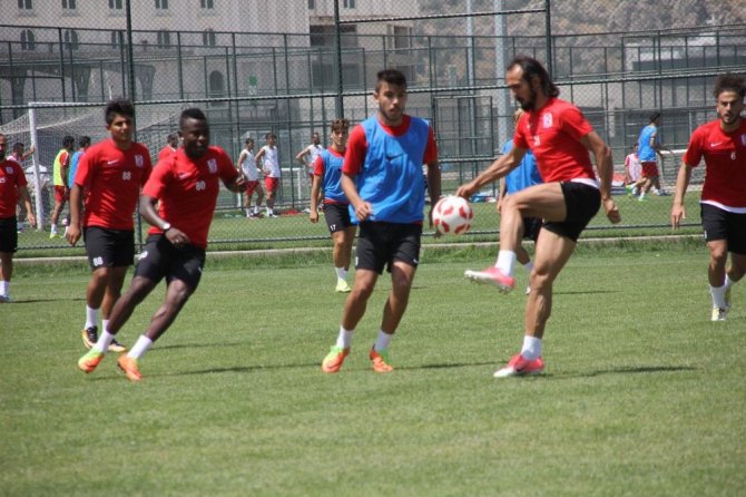 Can Cangök: "Balıkesirspor pozitif oyunu ile bu sezonda elinden geleni yapacak"