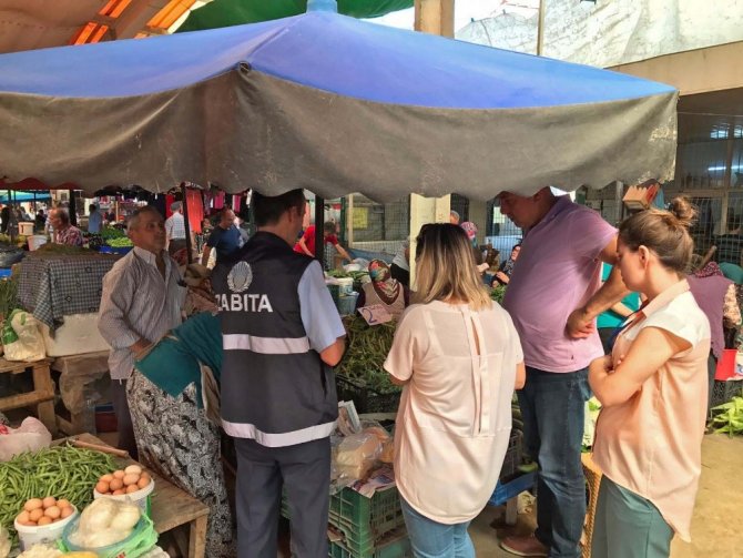 Bafra zabıtası gıdada sahtecilik yapan satıcılara ceza yağdırdı