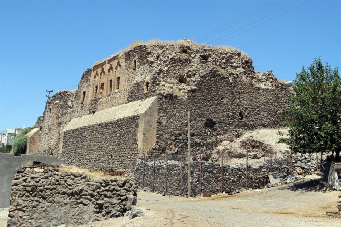 Batman’daki Mor Kiryakus Manastırı turizme açılacak