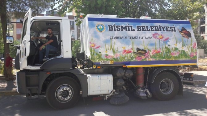 Bismil’de kırsal mahallere 800 çöp konteyneri dağıtıldı
