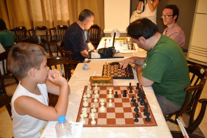 Ayvalık’ta 10. Yaz Satranç Şampiyonası başladı