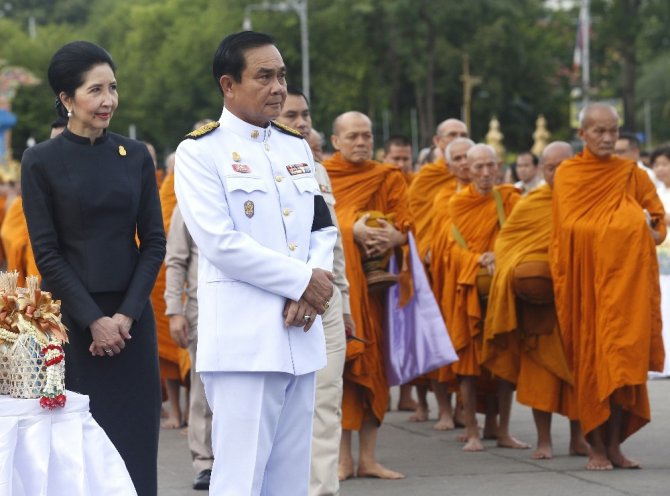 Tayland Kralı Vajiralongkorn’un doğum günü kutlandı