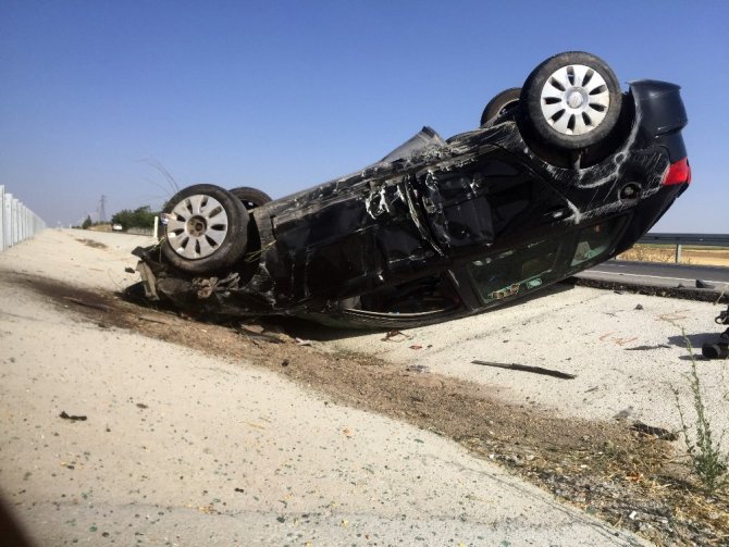 Karaman’da kontrolden çıkan otomobil takla attı: 4 yaralı