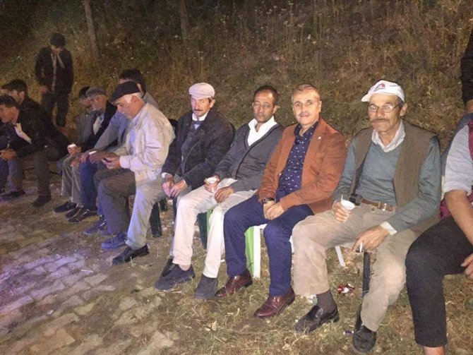 Kızılay Şaphane Şubesinden asker ailelerine gıda yardımı