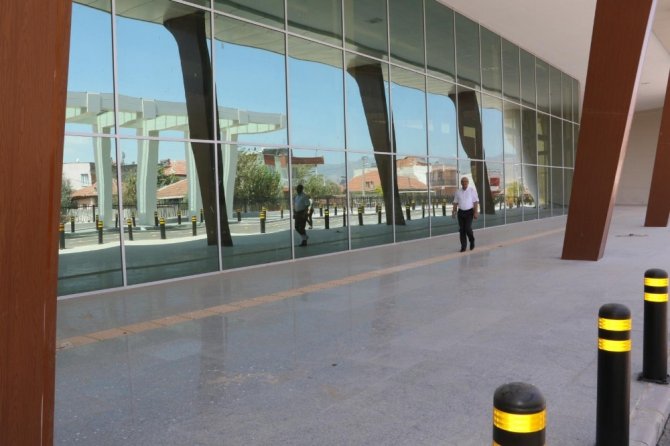 Alaşehir’in yeni terminali açılış için gün sayıyor