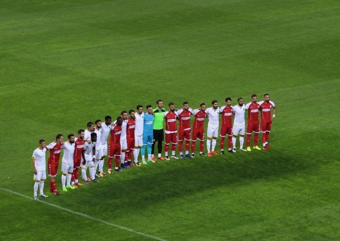 Yeni Samsun 19 Mayıs Stadyumu açılış karşılaşması