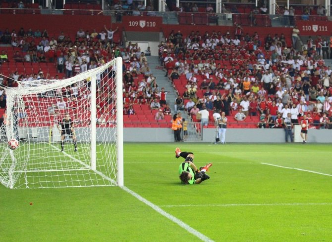 Yeni Samsun 19 Mayıs Stadyumu açılış karşılaşması