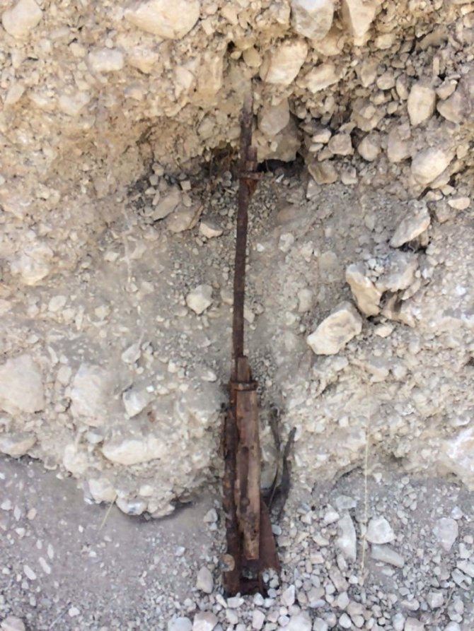 Yol çalışması sırasında tarihi tüfek bulundu