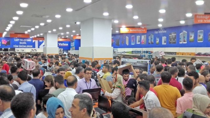 Vatan Bilgisayar yeni mağazasını Şanlıurfa Piazza da açtı