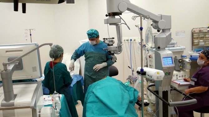 Alman kadın doktorun vefası