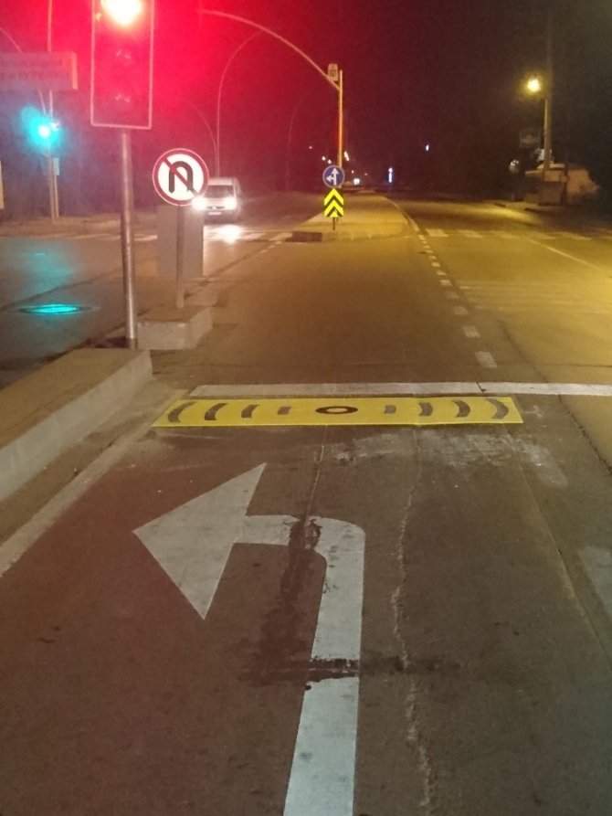 Sensörlü trafik ışıkları sürücüleri rahatlatıyor