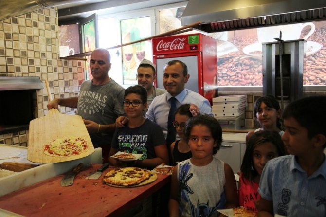 Madonna’nın pizzacısından Tuncelili çocuklara pizza