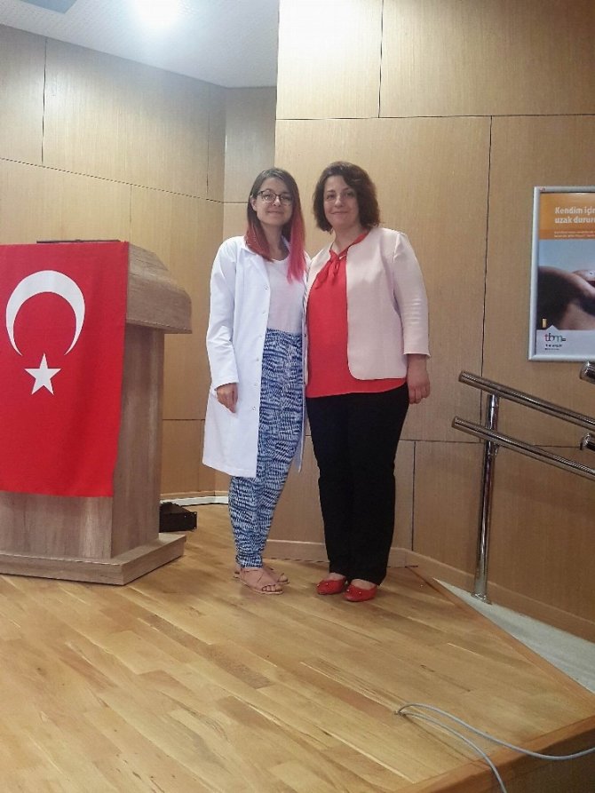 Kırklareli Devlet Hastanesi personelleri engelliler için gönüllü okuyucu oldu