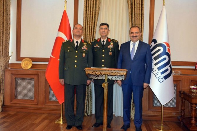 Kara Kuvvetleri Komutanı Orgeneral Çolak’tan Vali Kaban’a veda ziyareti