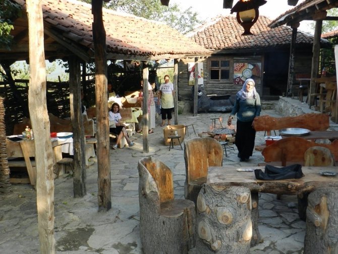 Kosova’nın geleneklerini sergileyen "Etno Fest" başladı