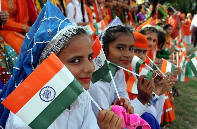 Hindistan bağımsızlığının 70. yılını kutluyor