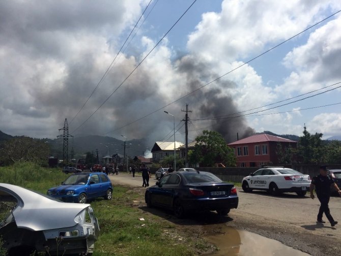 Gürcistan’da gaz istasyonunda yangın