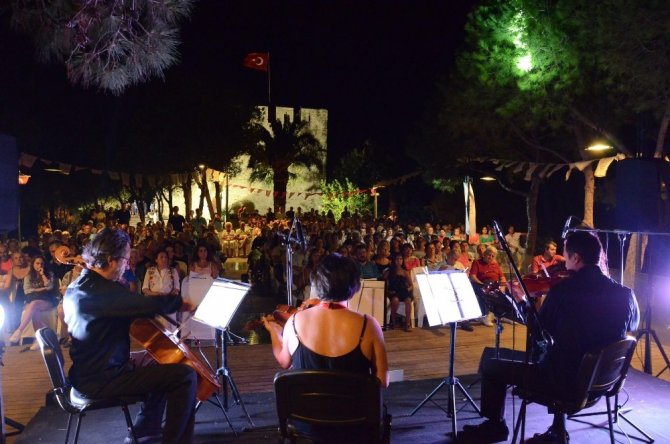Güvercinada’da muhteşem yaylı dörtlüsü konseri