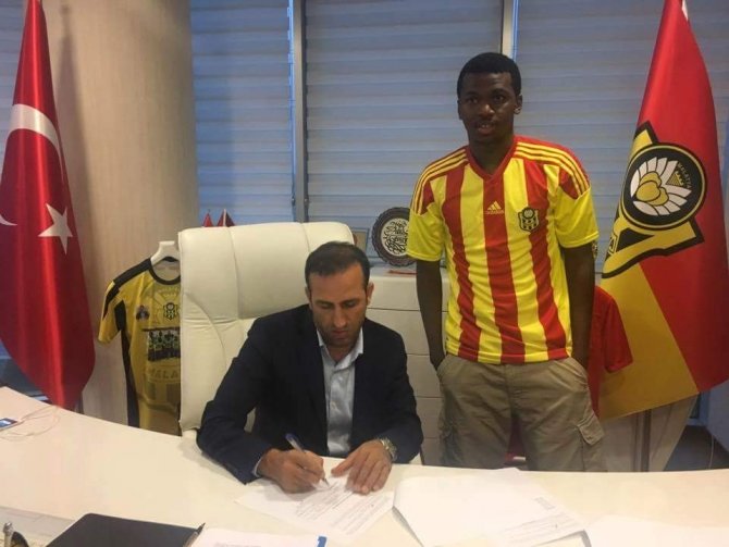 Evkur Yeni Malatyaspor, Sadio Diallo’yu renklerine bağladı