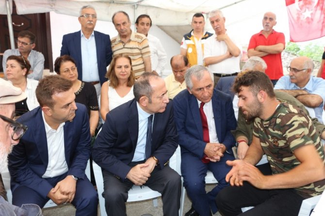 TBMM Başkanvekili VE CHP İstanbul Milletvekili Hamzaçebi’den Eren Bülbül’ün ailesine taziye ziyareti