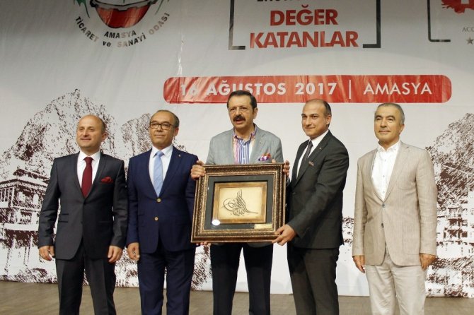 TOBB Başkanı Hisarcıklıoğlu: “Avrupa’da satılan her 4 televizyondan bir tanesini biz üretiyoruz”