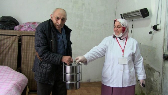 Borçka’da kimsesiz yaşlılar için bakım hizmeti başlatıldı