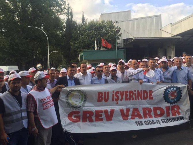 Bursa’da meşrubat fabrikasında grev